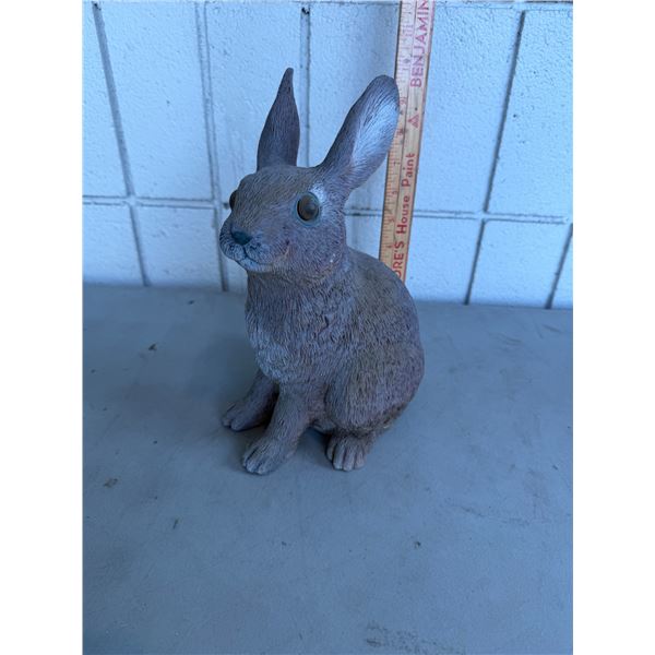 Bunny garden decor