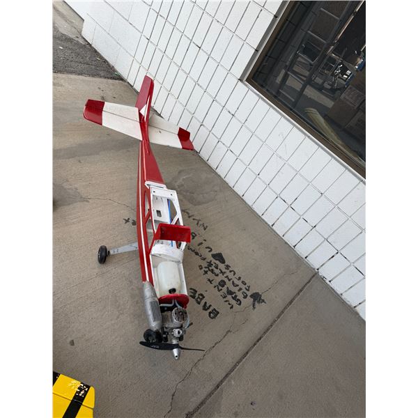 Model airplane