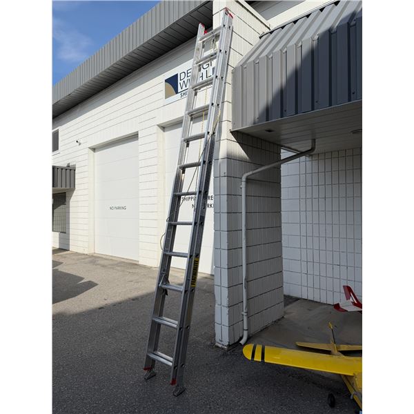 Featherlite  extension ladder