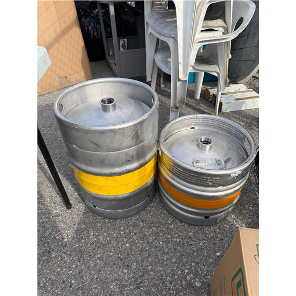 Beer kegs 50 L and 30 L