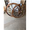 Image 1 : Wagon wheel decor