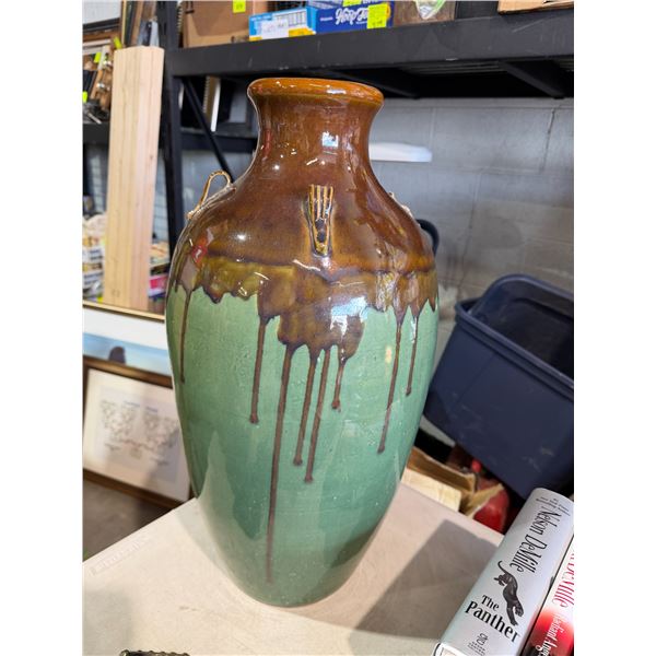 Pottery vase  one loop is broken