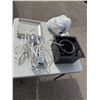 Image 1 : Extractor fan and vent