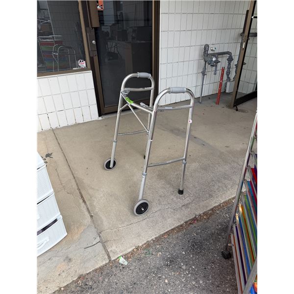 Folding walker