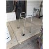 Image 1 : Folding walker