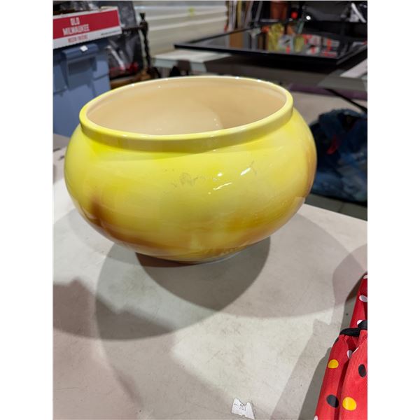 Pottery planter