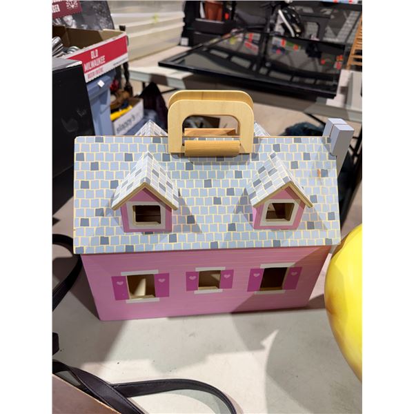 Melissa And Doug play House