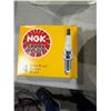 Image 1 : NGK spark plugs