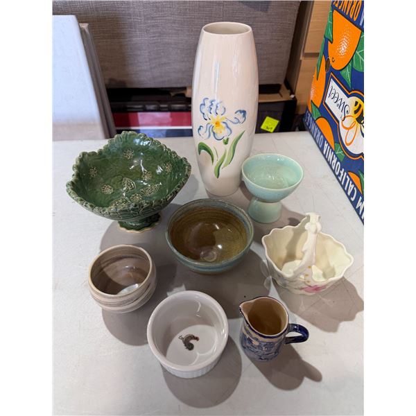 Vases and decor