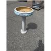 Image 1 : Birdbath