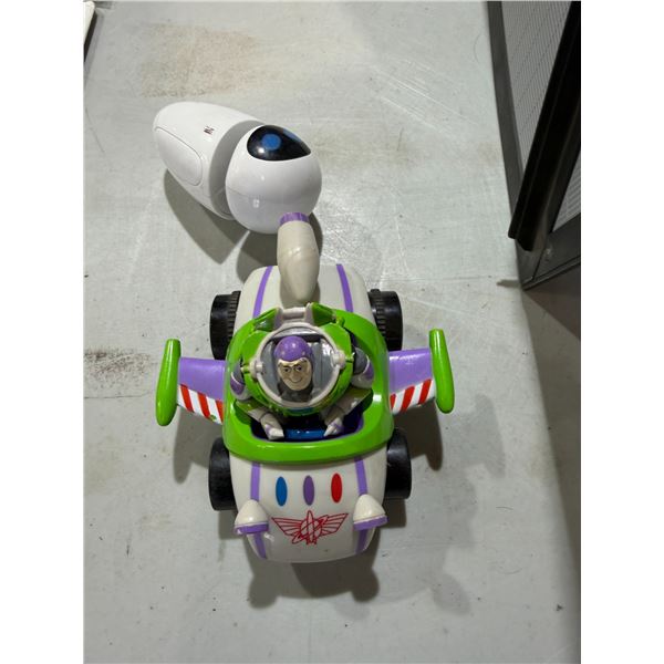 Wally transformer toy and Toy story toy