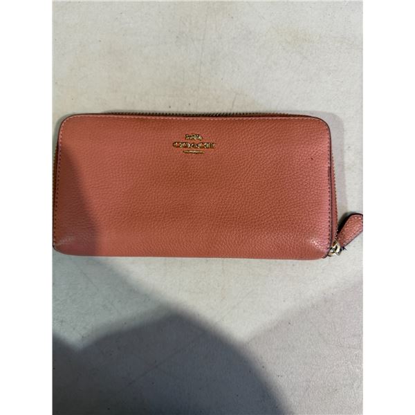 Coach wallet, authenticity up to buyer to verify before