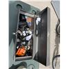 Image 1 : Toolbox and contents
