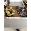 Image 1 : Yard decor