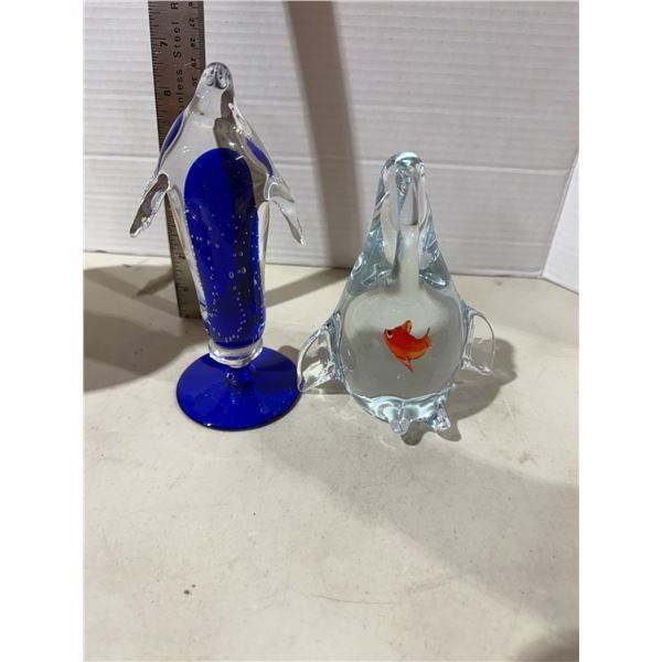 Penguin decor blue has been repaired