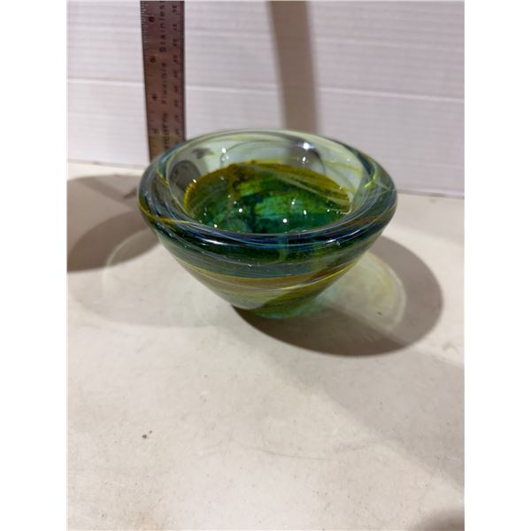 Glass bowl