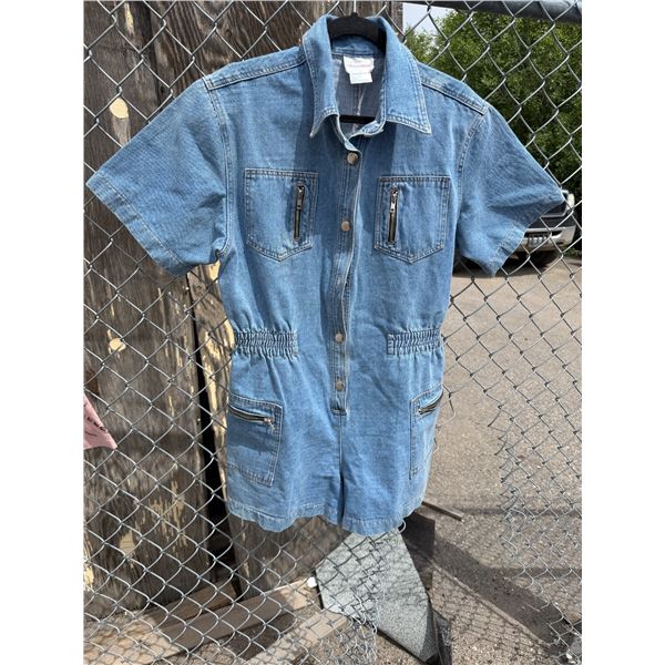 Styles to go short jumper size 15/16