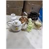Image 1 : Miscellaneous items, Kettle, bean pot, etc.