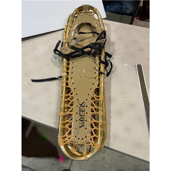 SHERPA snow shoes