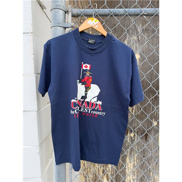 Canada, the coolest country in the world T-shirt size large