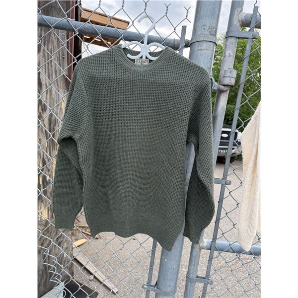 L. L. BEAN small regular sweater
