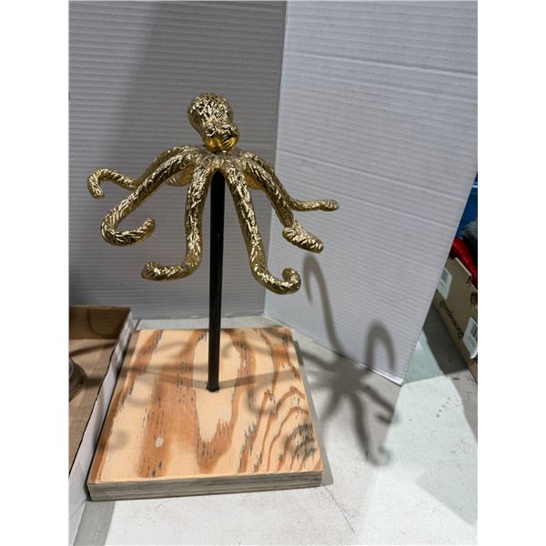 Jewelry stand