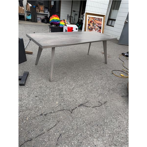 Table 7' x 3'