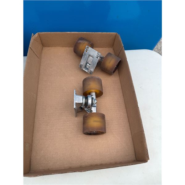 Skateboard wheels