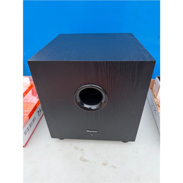 Pioneer subwoofer