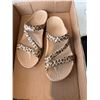 Image 1 : CROCS size 6