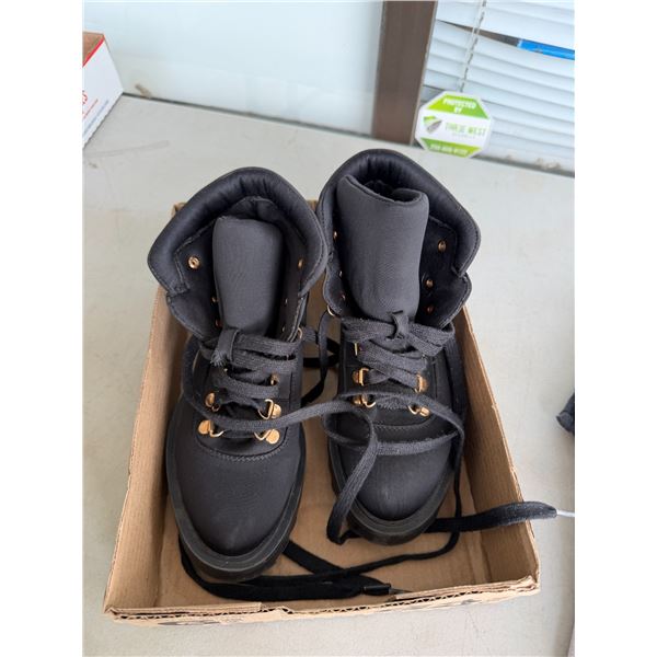Footwear size 6.5