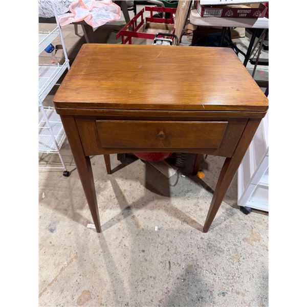 Singer, sewing machine