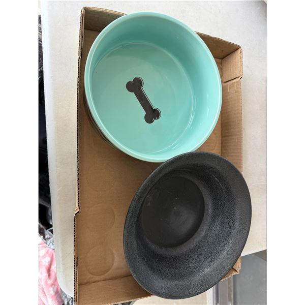 Dog dishes