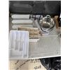 Image 1 : Kitchen items