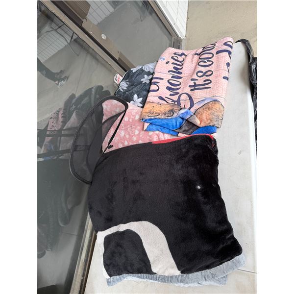Blankets and Back rest item