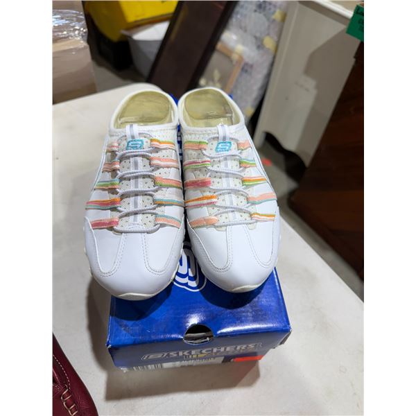 sketcher shoes, size 8