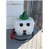 Image 1 : Milwaukee sprayer
