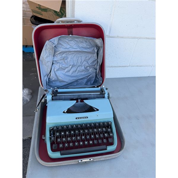 COMDA typewriter Vintage