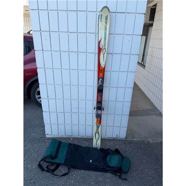 ROSSIGNOL skis 174 with bag