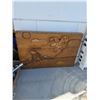Image 1 : Wood carving