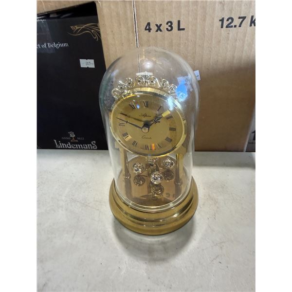 Mantle clock