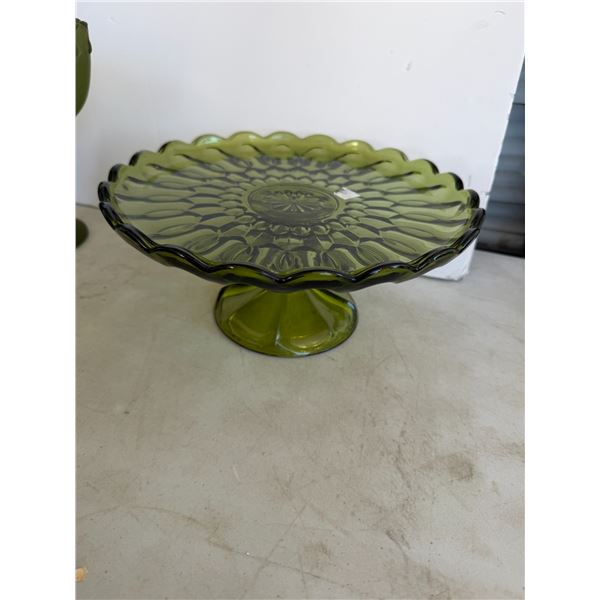 vintage Anchor Hocking Fairfield avocado green glass cake stand