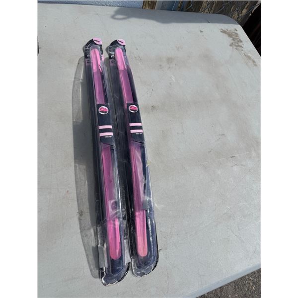 Pilot 18 inch windshield wipers