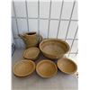 Image 1 : Pottery bowls and pitcher