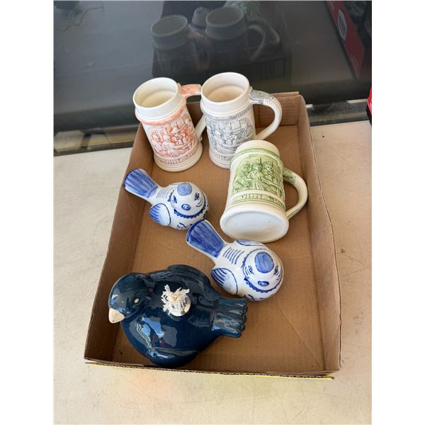 Pottery mugs, Bird decor