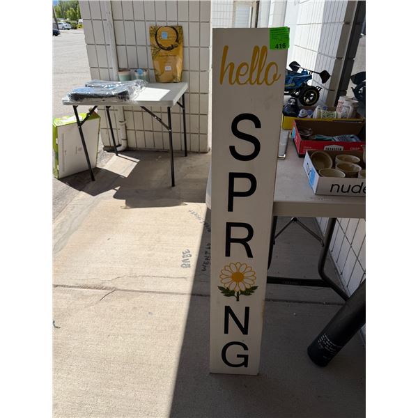 Decor sign one Side says hello spring other sign says hello summer