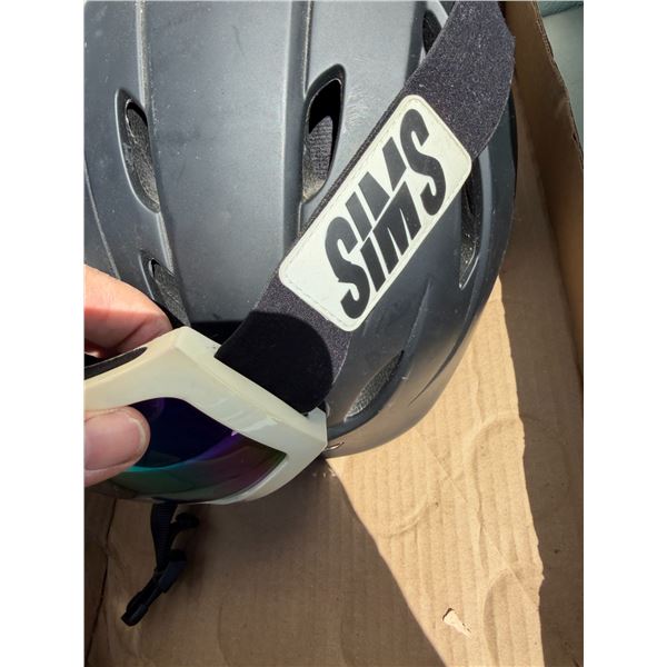SIMS goggles, Gyro helmet size medium