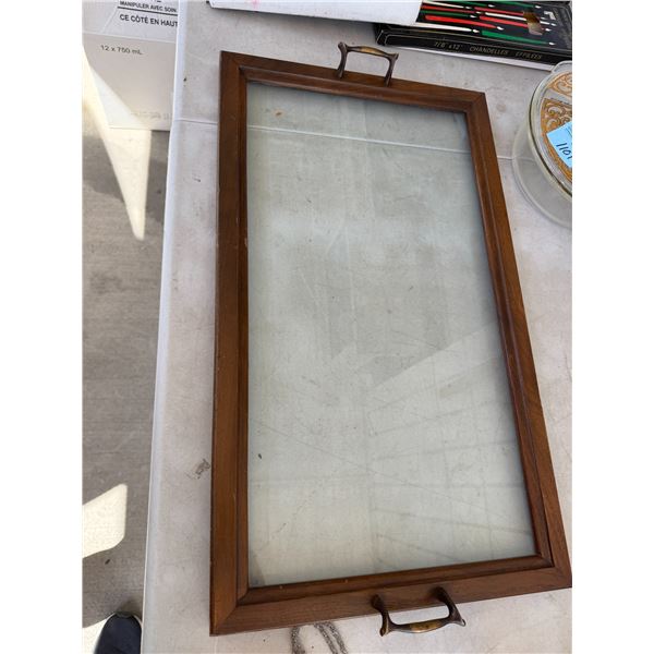 Glass tray