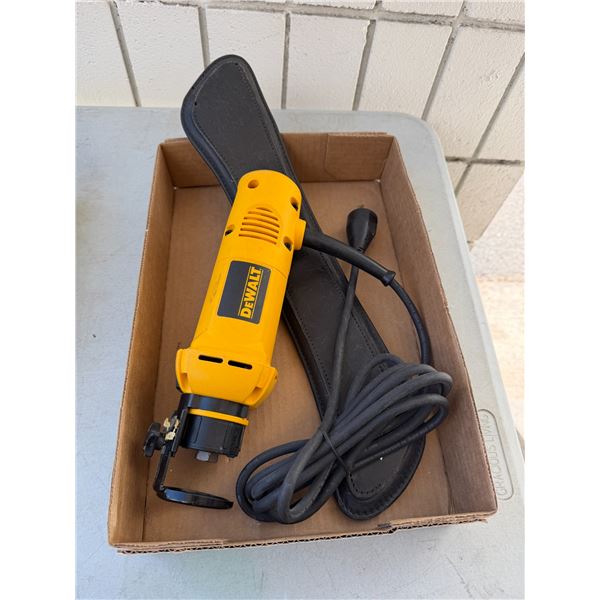DeWalt cut out tool
