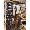 Image 4 : Carved wood items